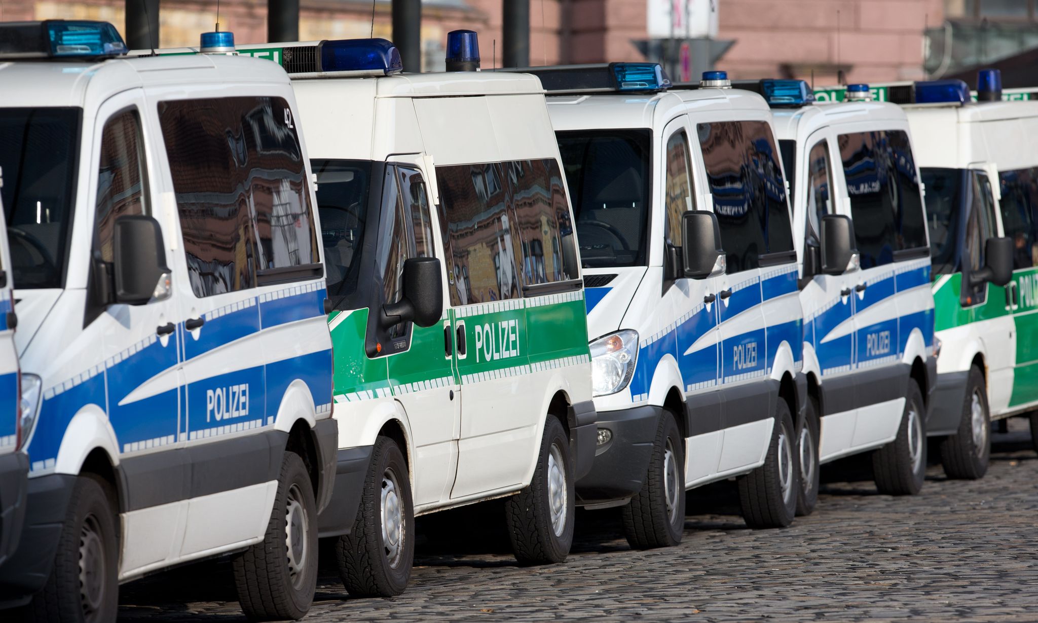 Polizisten verletzt: Ausschreitungen nach Drittliga-Topspiel