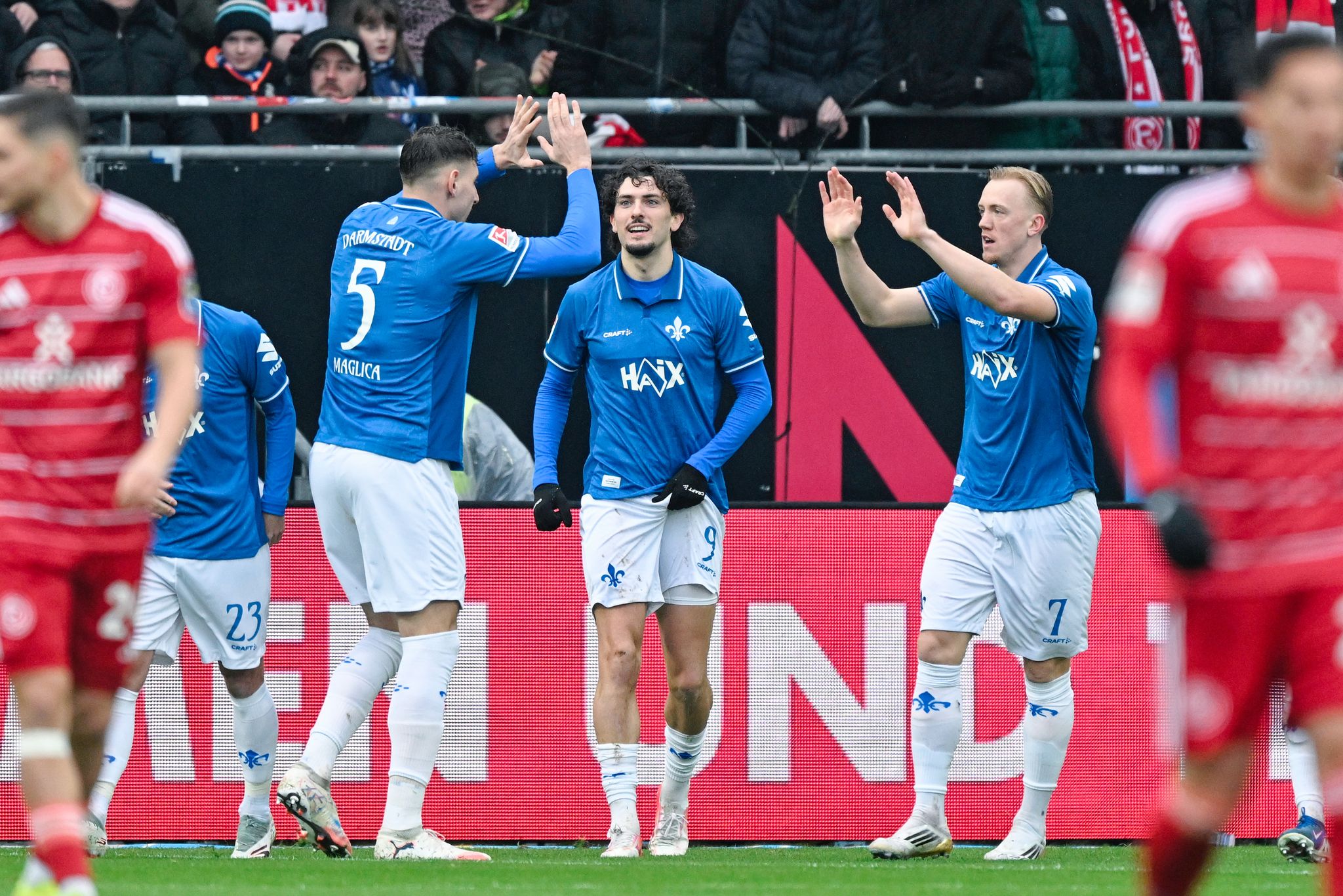 Darmstadt nach 2:1 gegen Düsseldorf neuer Spitzenreiter