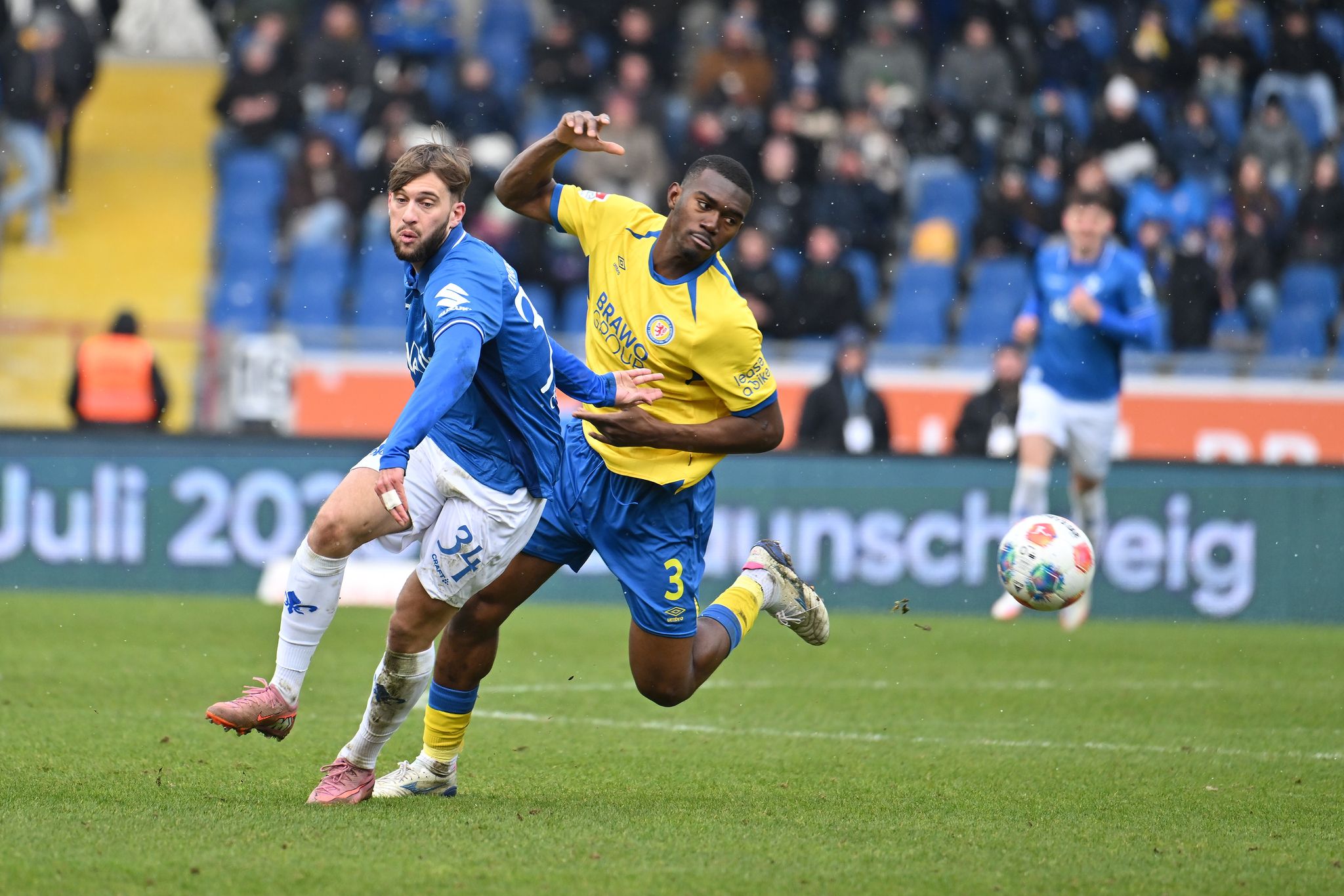 Darmstadt mit Punkt nach 0:2 – Aufholjagd sichert Platz eins