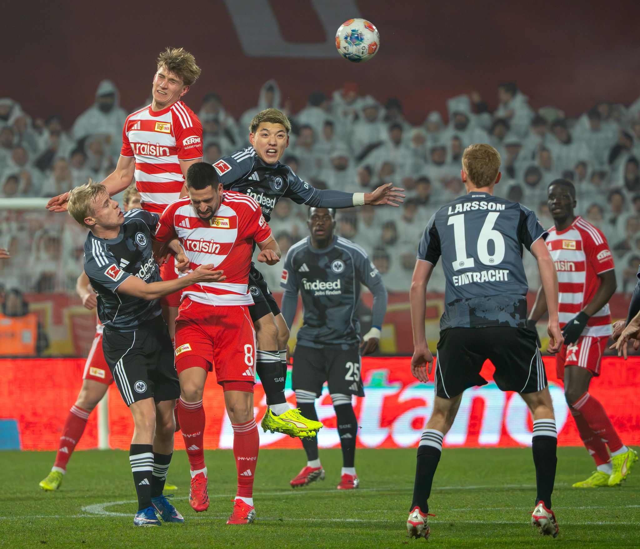 Wieder kein Sieg: Frankfurt holt Punkt bei Riera-Debüt