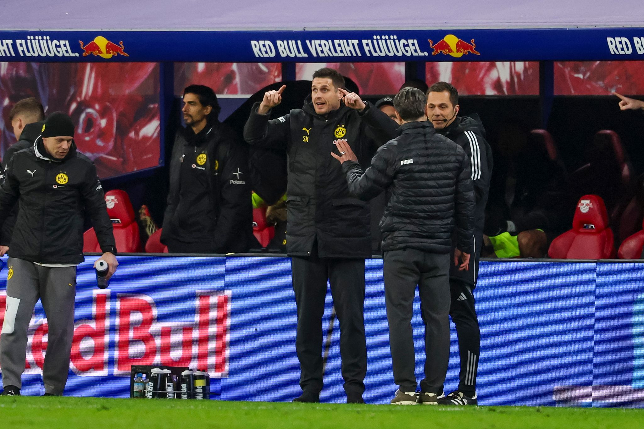 Eine Sichel, kein Pfiff: Dortmunds VAR-Frust vor Bayern-Hit
