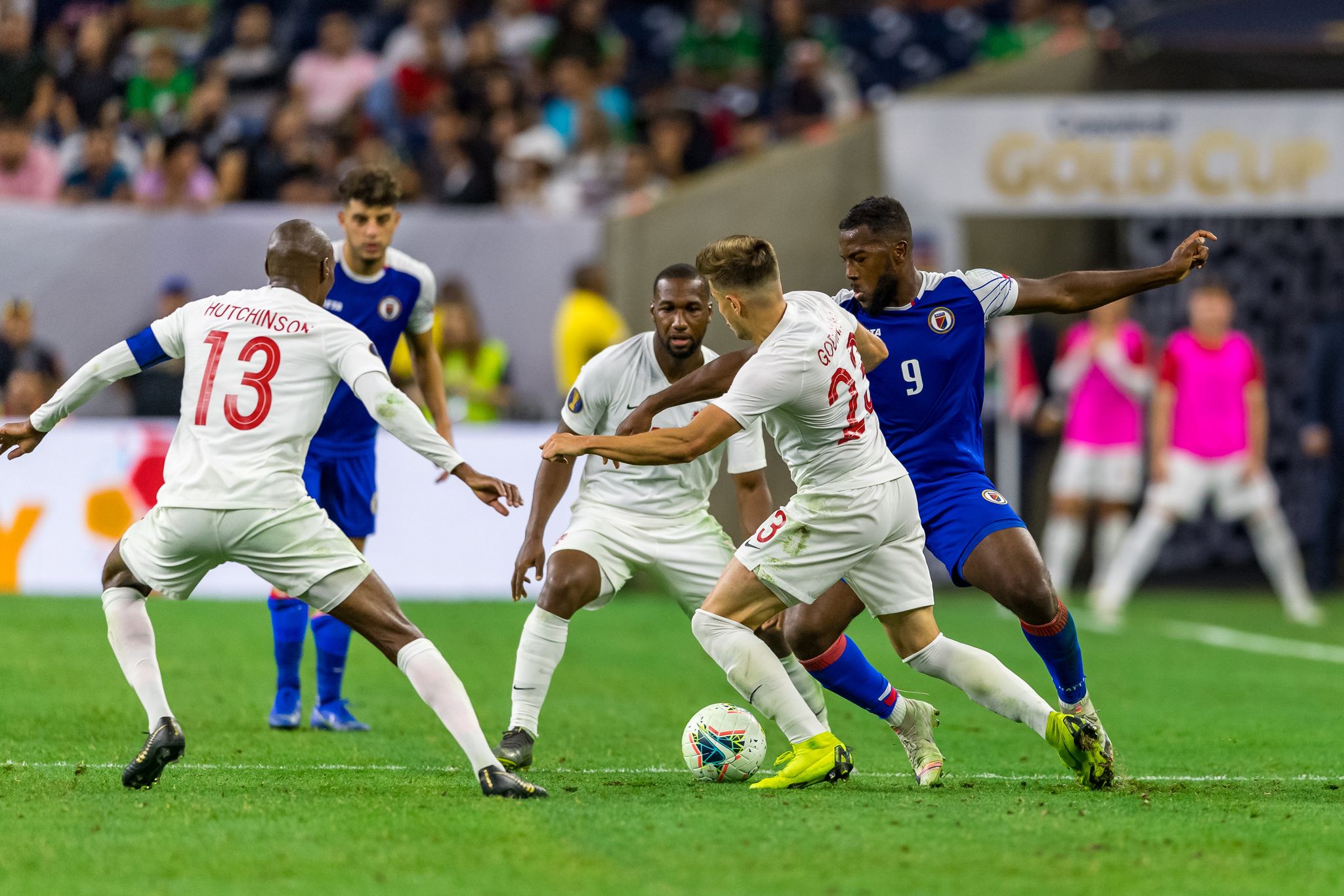 Fußballprofi spricht über dramatische Flucht aus dem Iran