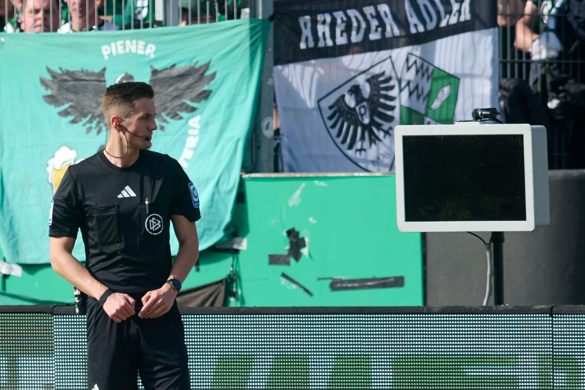 VAR-Sabotage durch Vermummten bei Hertha-Sieg in Münster