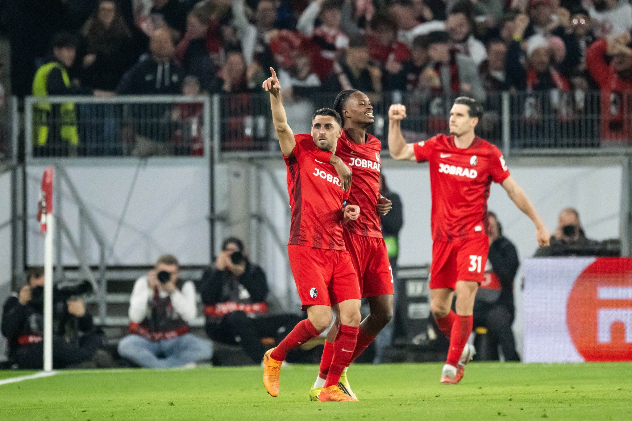 Spieler, Trainer, Fans: Freiburg feiert «magischen Abend»