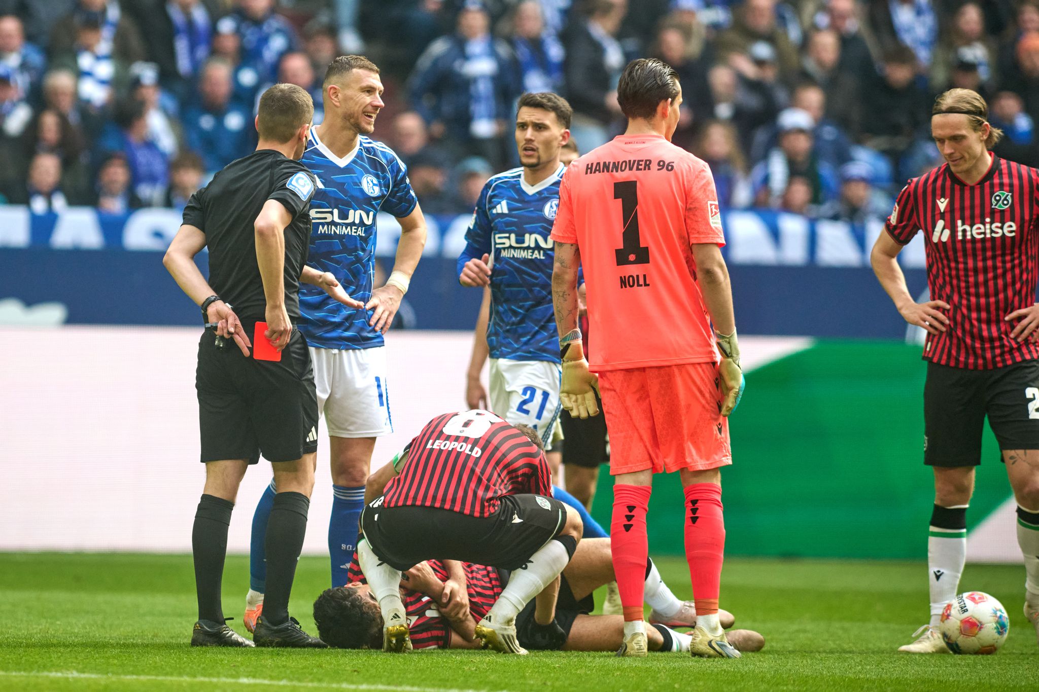 Nach Schalke-Einspruch: DFB verhandelt über Dzeko-Sperre