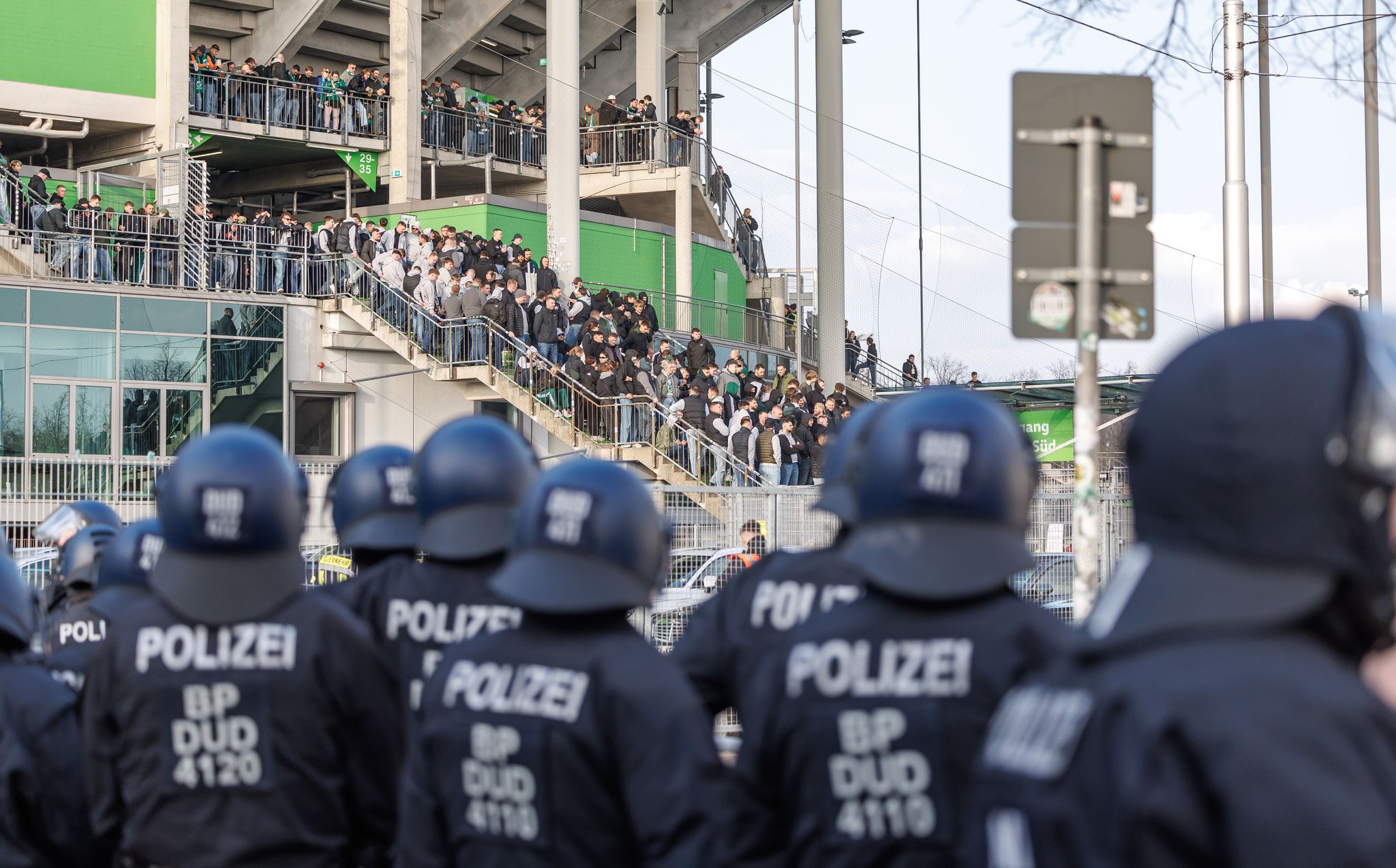 VfL Wolfsburg verurteilt Fan-Angriffe
