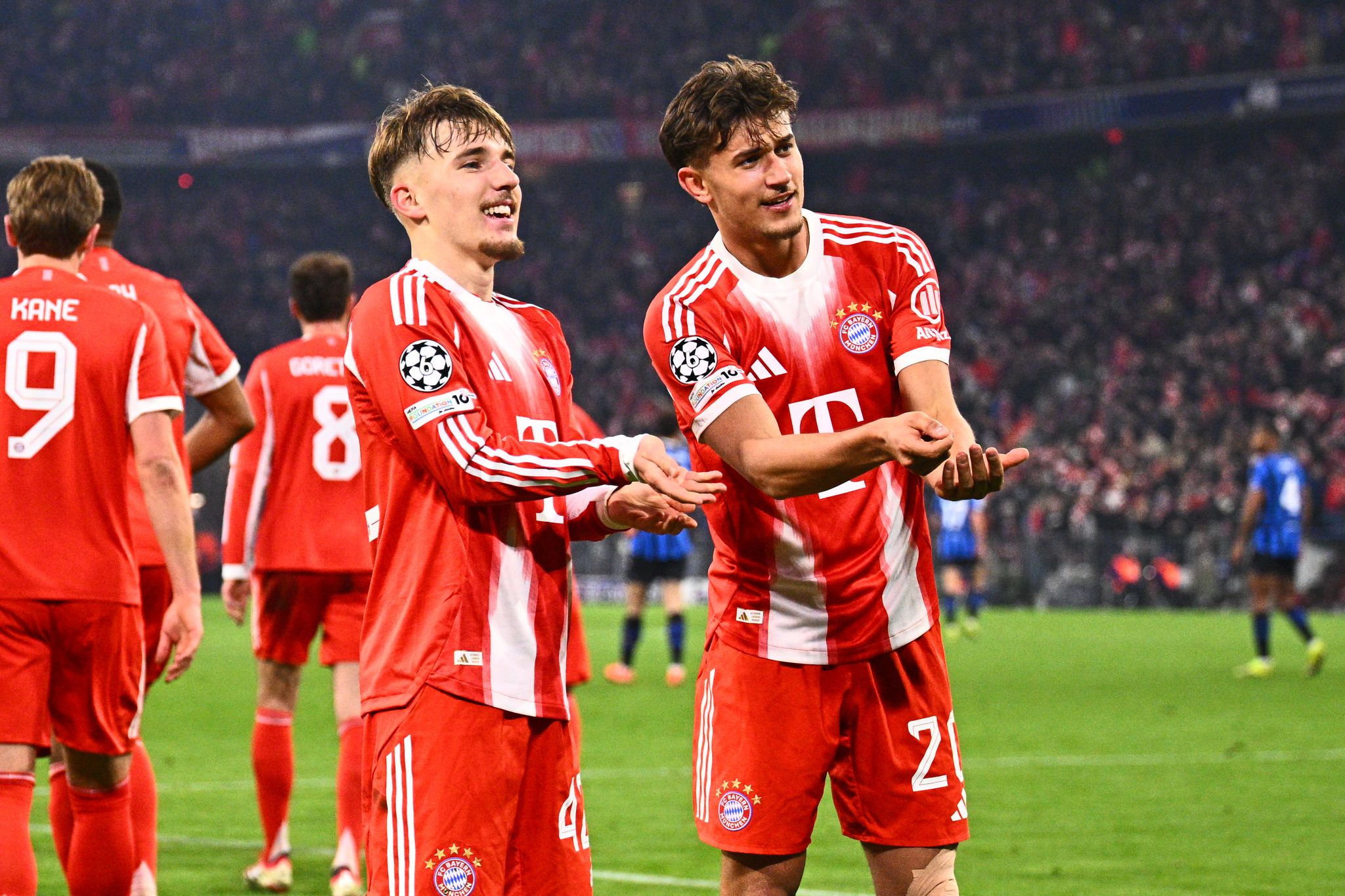 Uno statt Fortnite – Bayerns neue Jubel-Connection