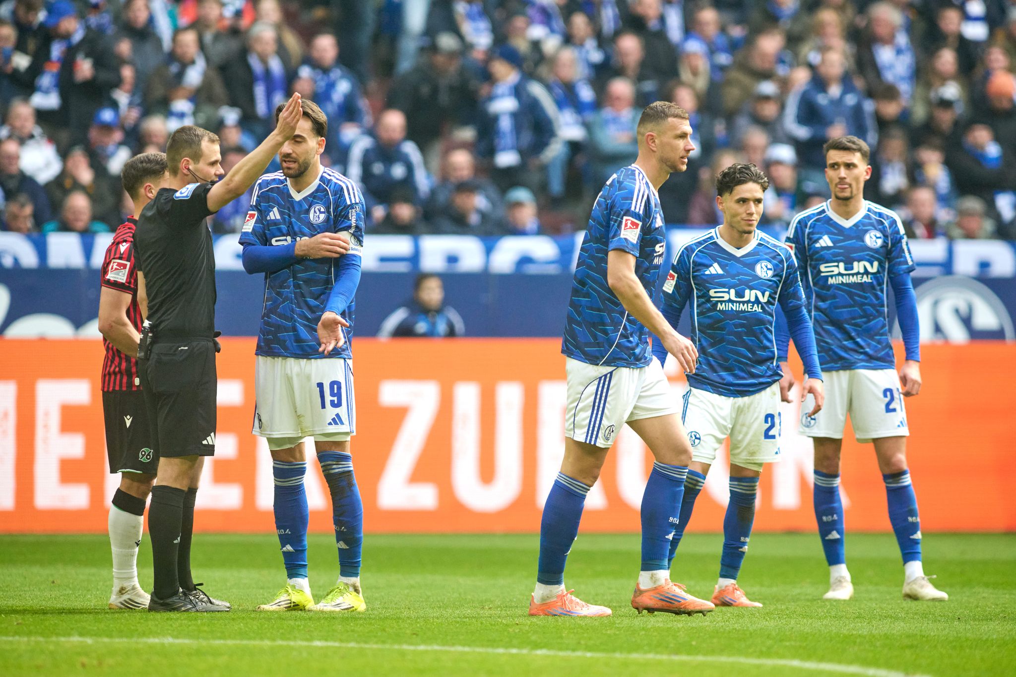 Einspruch erfolgreich: Dzeko-Sperre auf ein Spiel reduziert