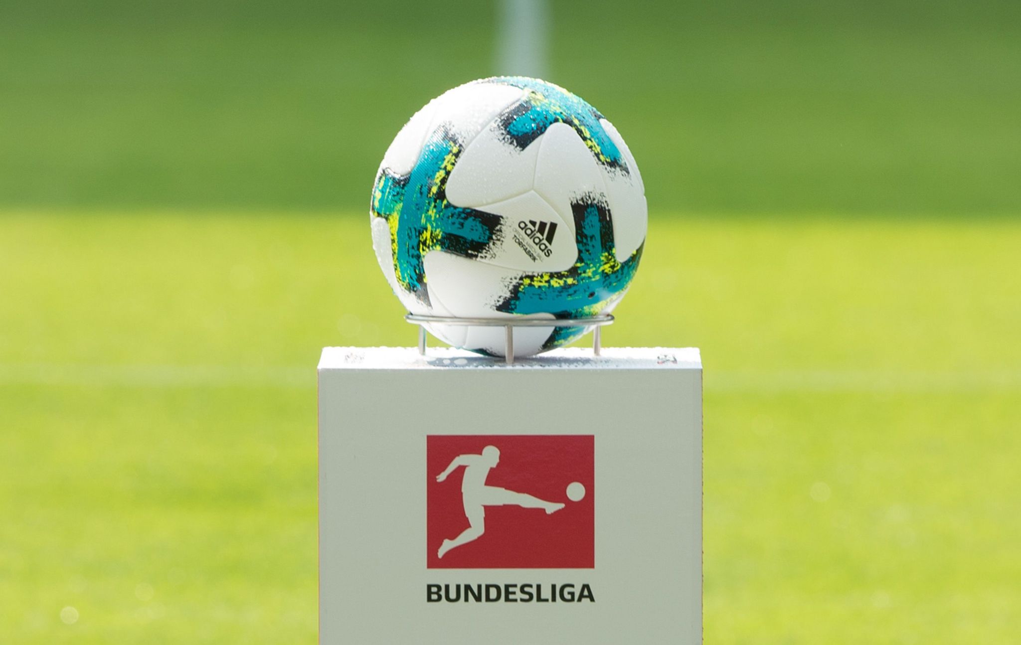 DFL kann sich 100 Millionen Euro von adidas leihen