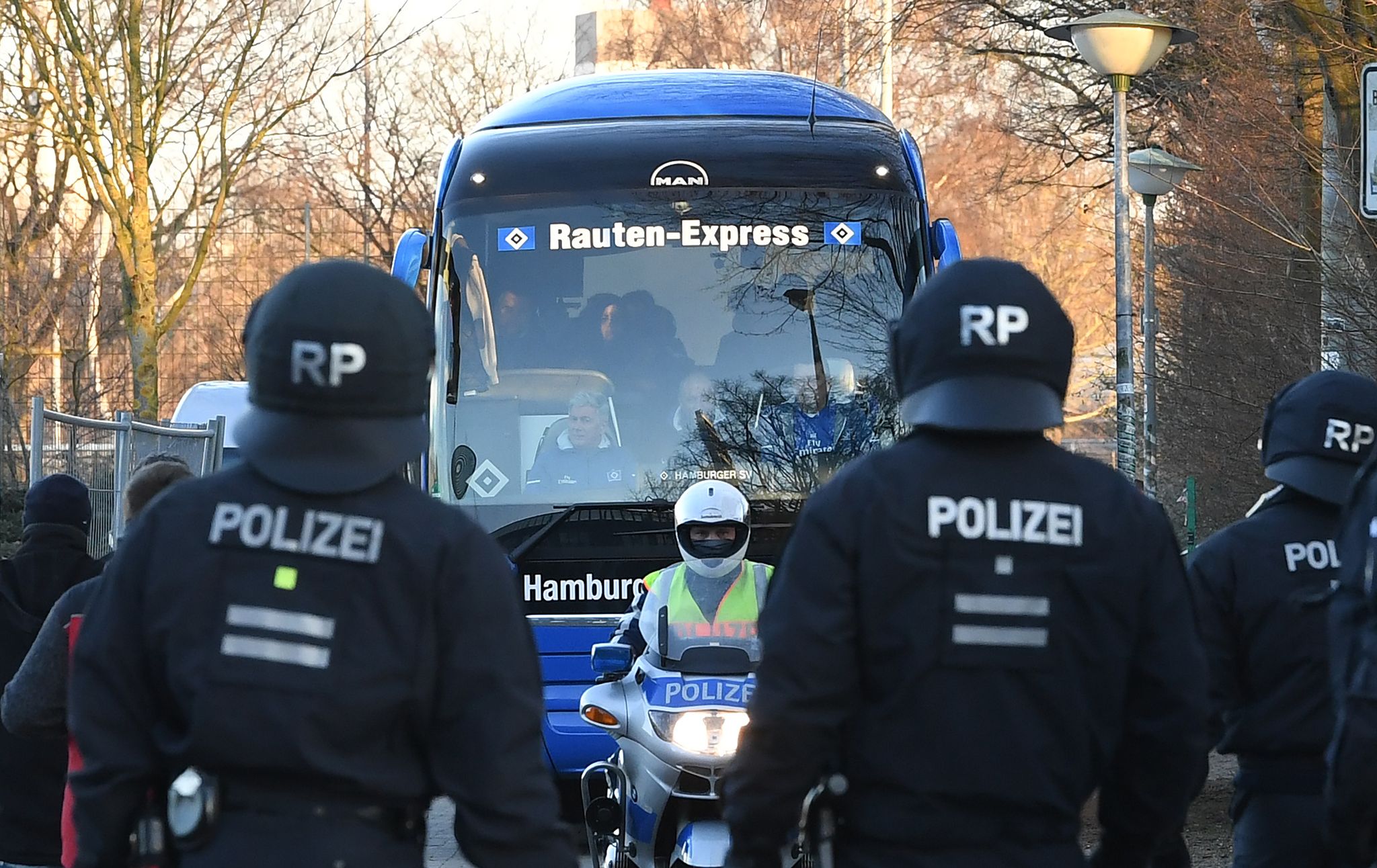 Nordderby: Nächtlicher Krach vor Mannschaftshotel des HSV