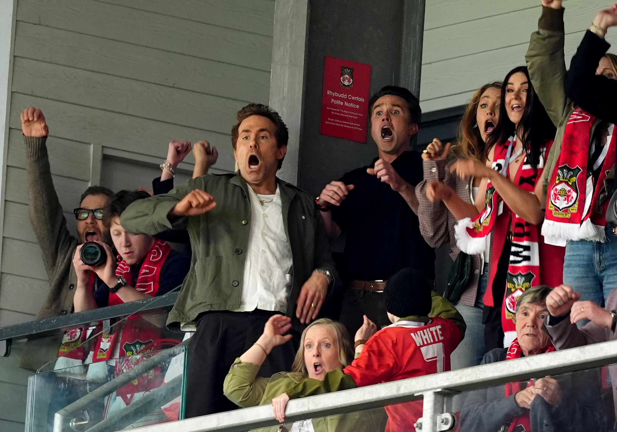 Vier Siege zur Premier League: Wrexham peilt Historisches an