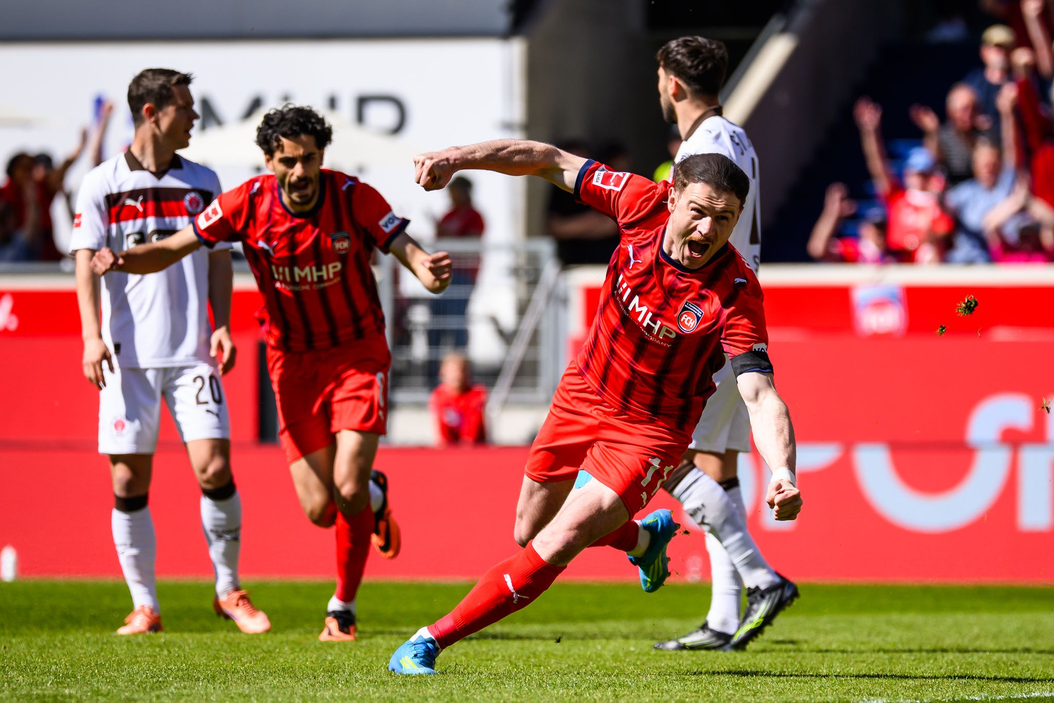 Im Abstiegskampf: Heidenheim darf hoffen – St. Pauli taumelt