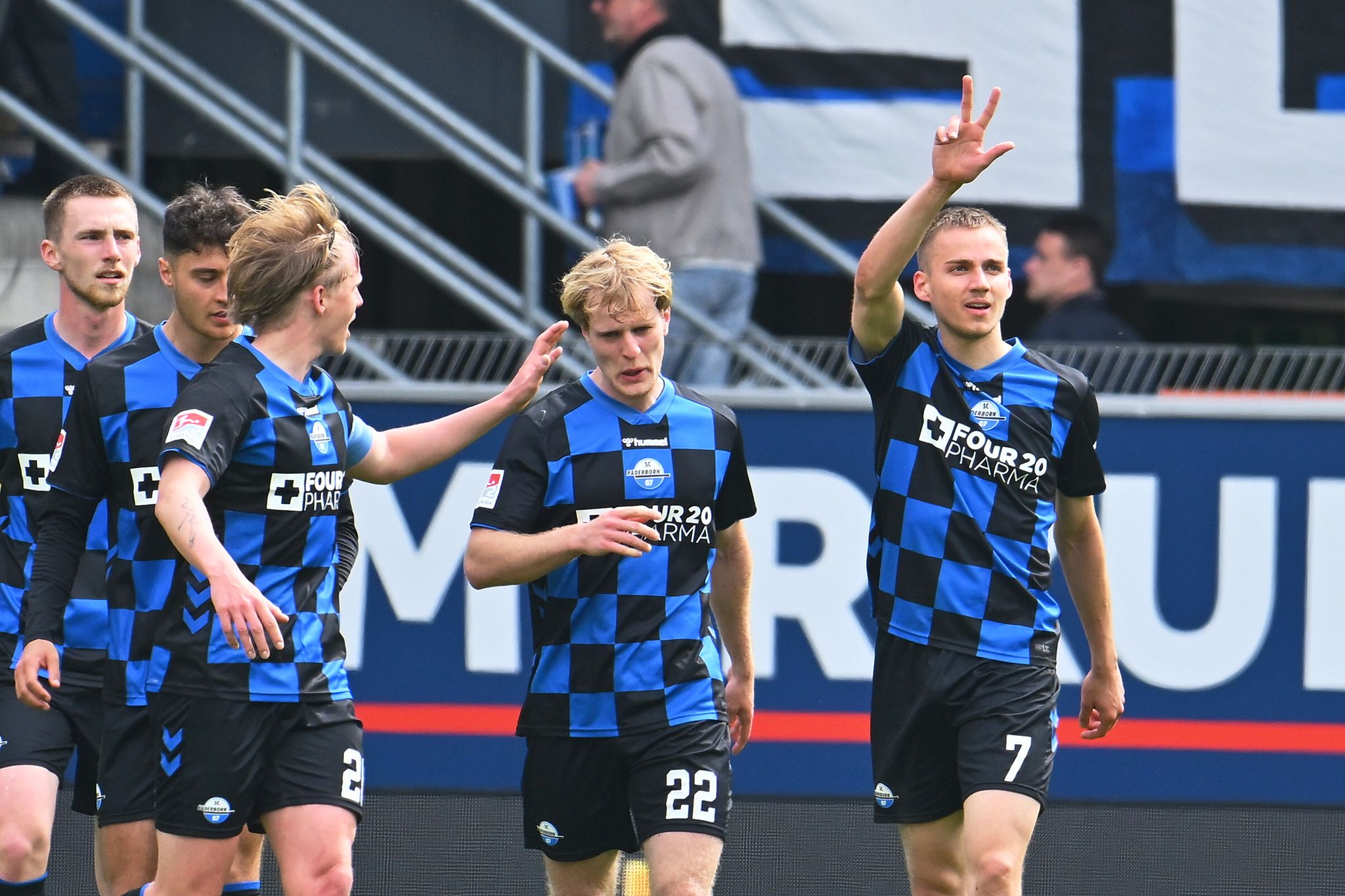 Viermal Bilbija: Paderborn gewinnt Spektakel gegen Magdeburg
