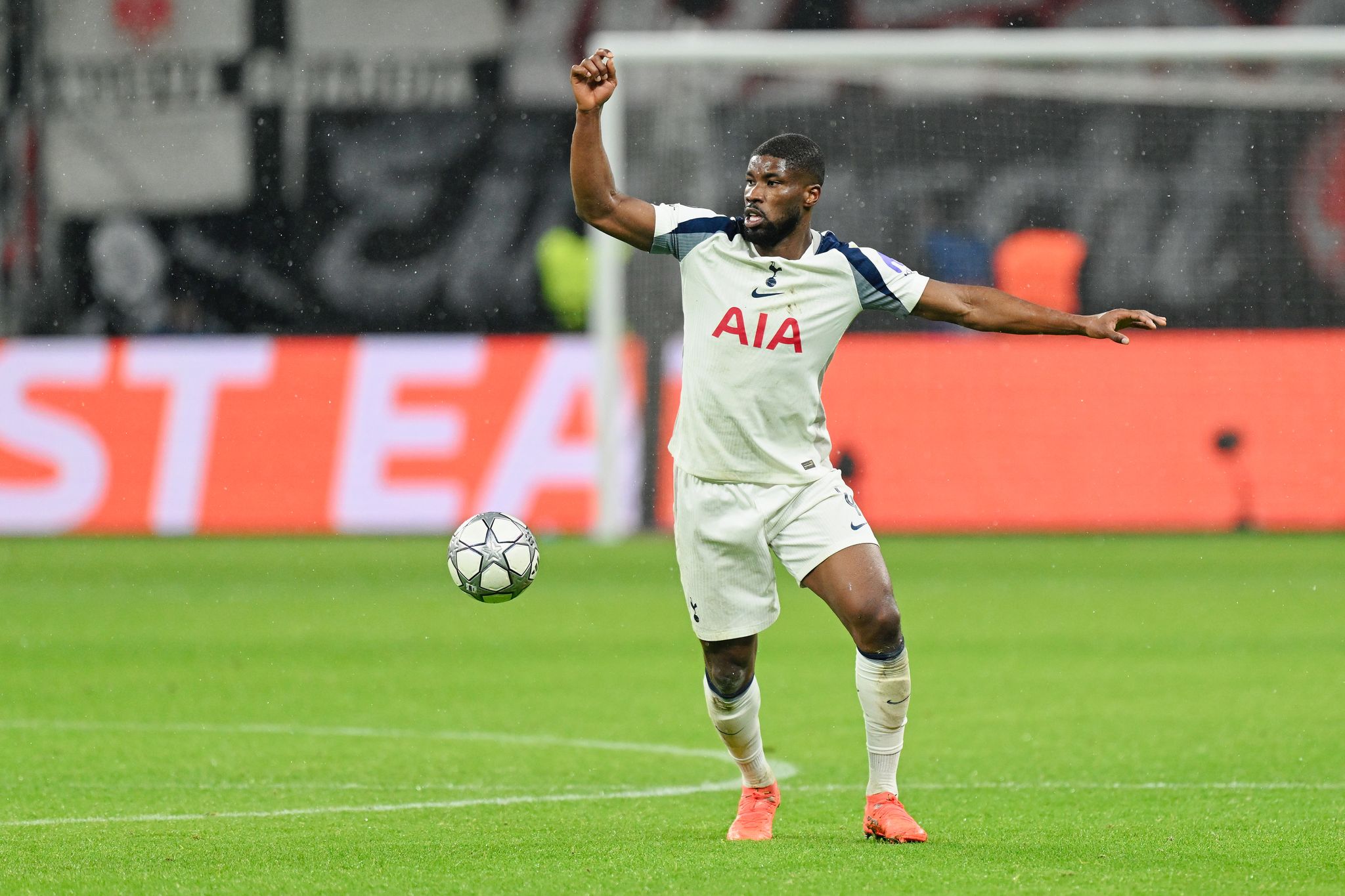 Danso rassistisch beleidigt – Tottenham schaltet Polizei ein