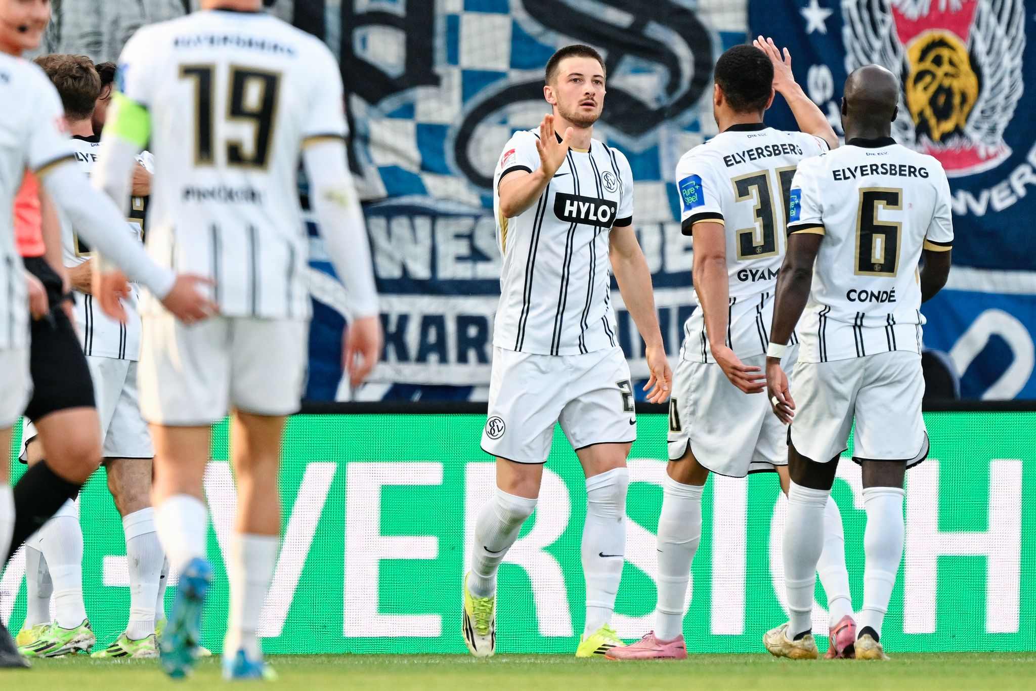 Sieg gegen KSC: Elversberg vorerst Dritter