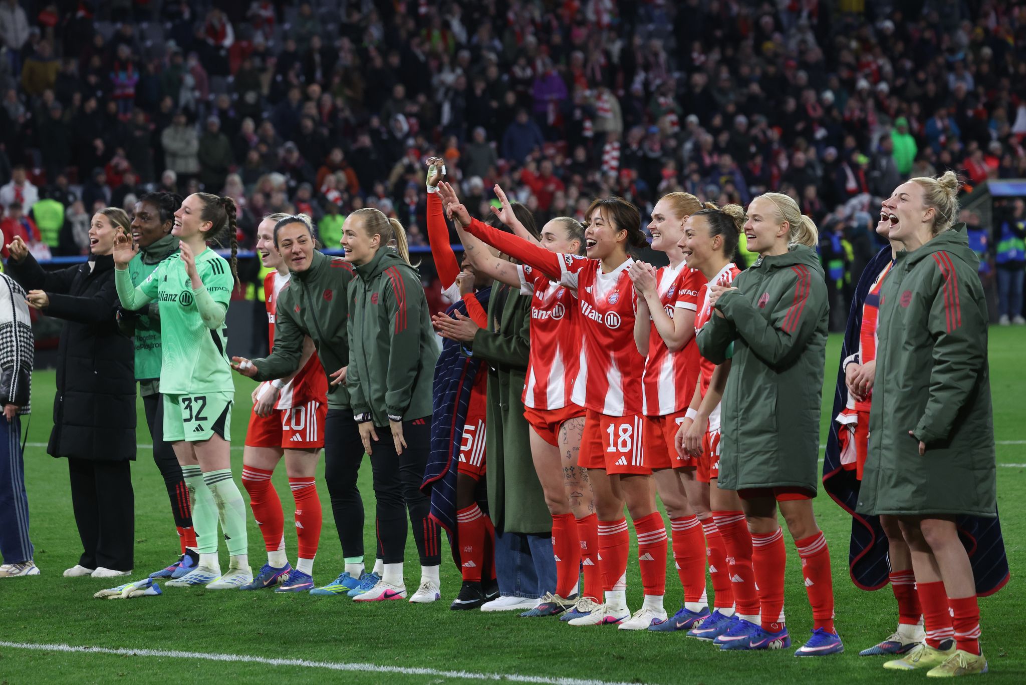 Bayern-Fußballerinnen euphorisch: «Träumen darf man»