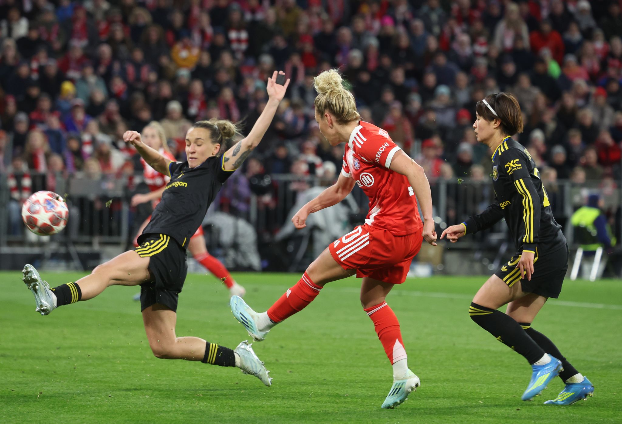 Bayern-Fußballerinnen im Halbfinale der Champions League