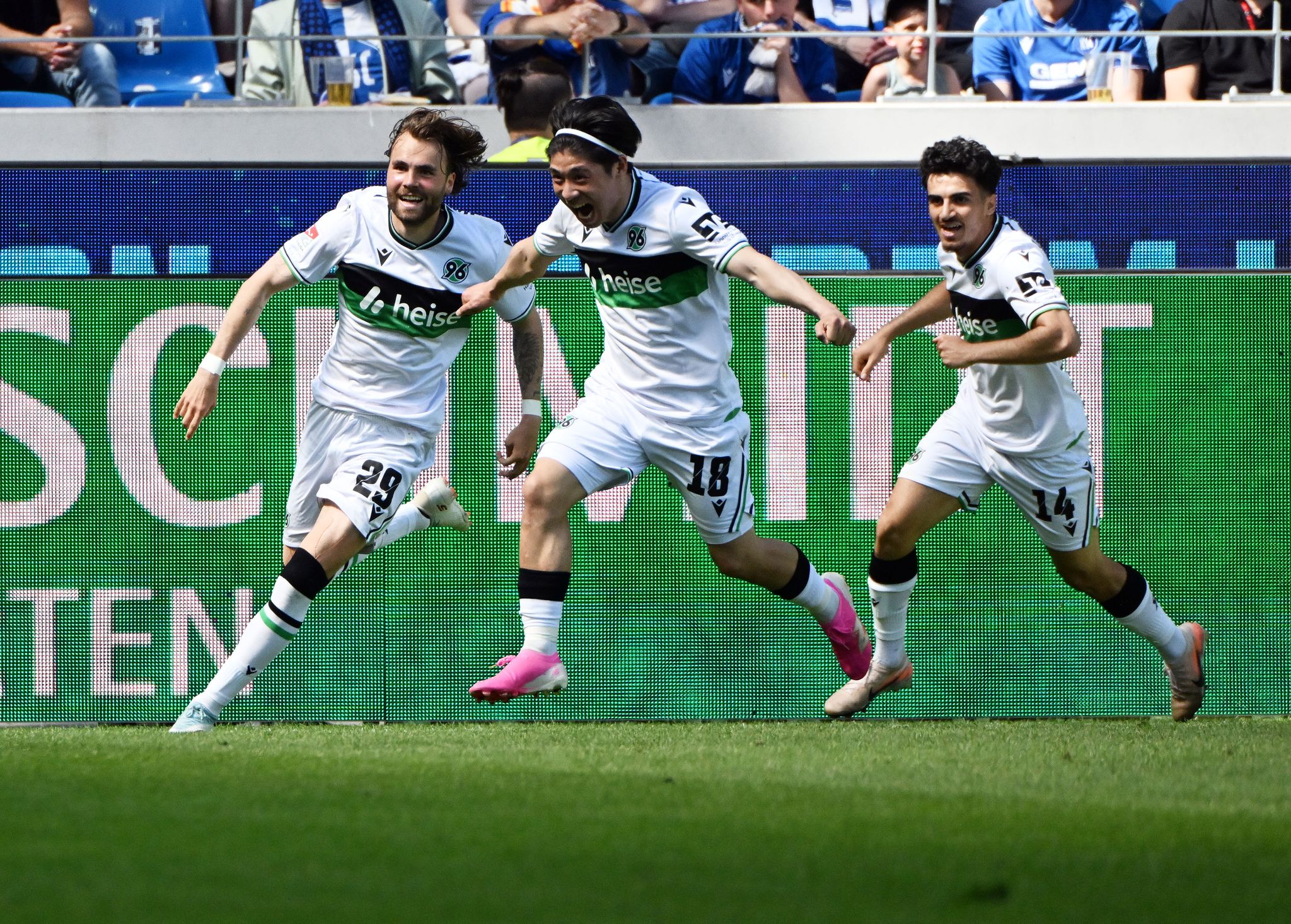 3:1 in Karlsruhe: Hannover legt im Aufstiegsrennen vor