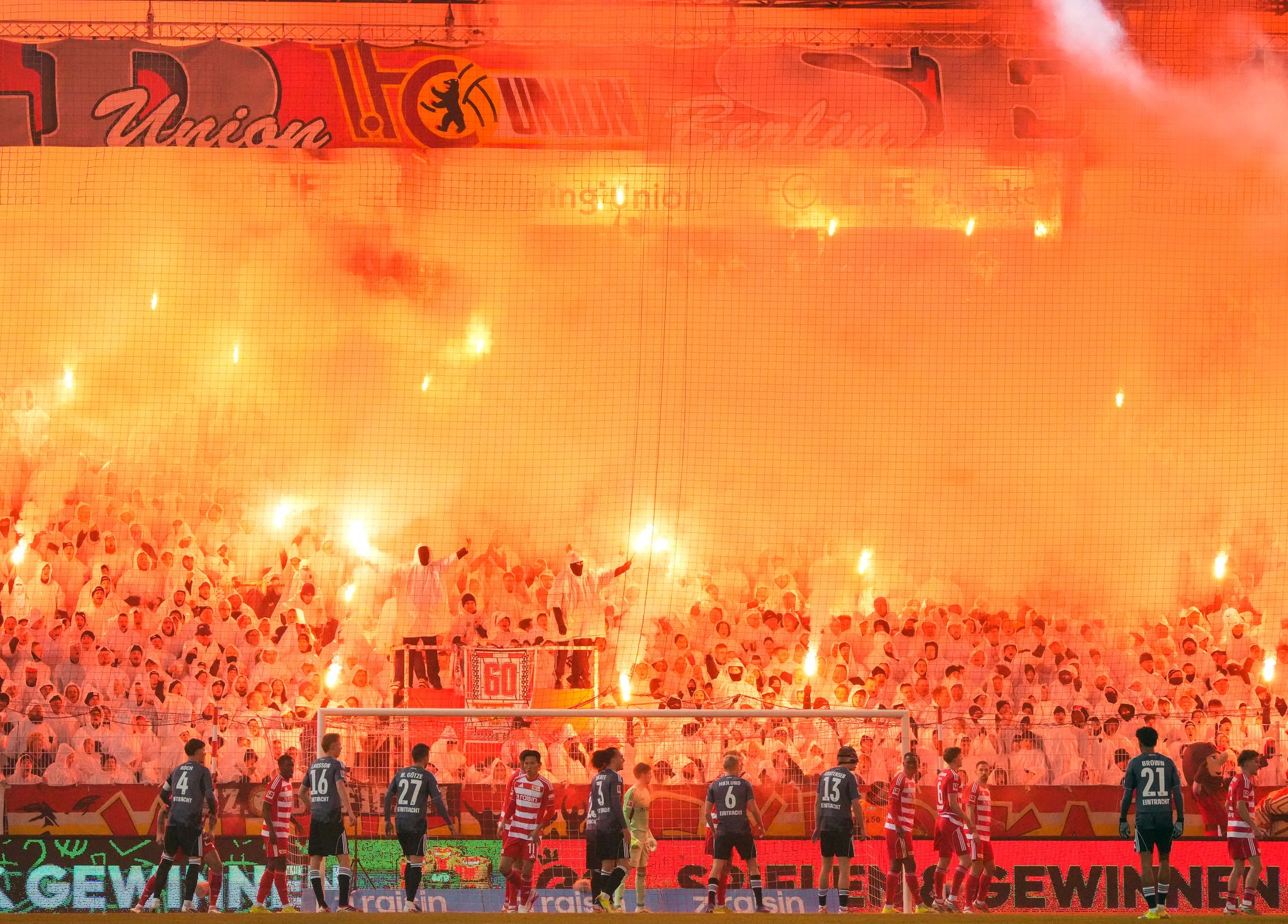 Pyroshow von Berliner Fans: Union muss viel zahlen