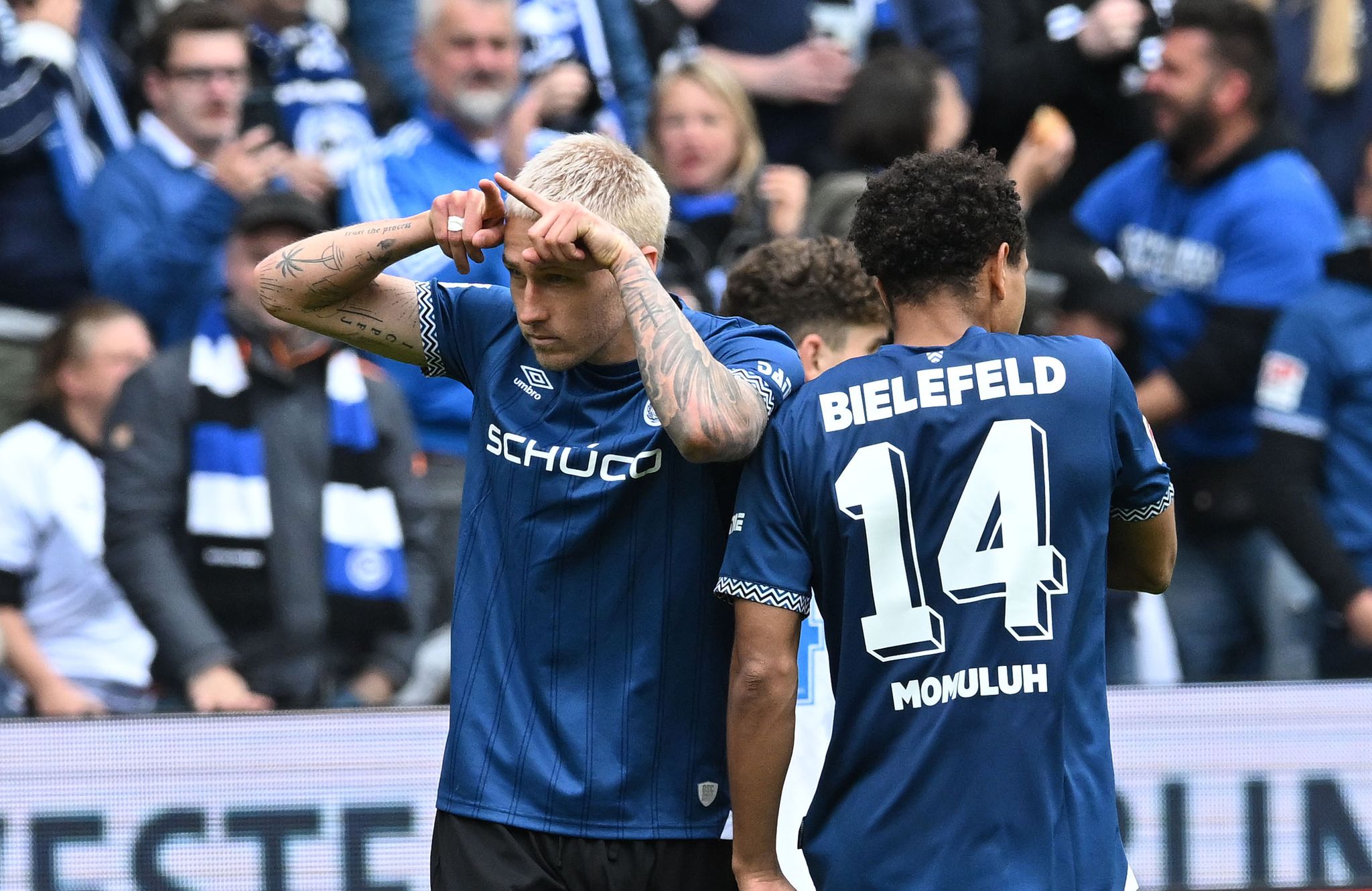 Erlösung nach 6:1 gegen Hertha: Bielefeld bleibt Zweitligist
