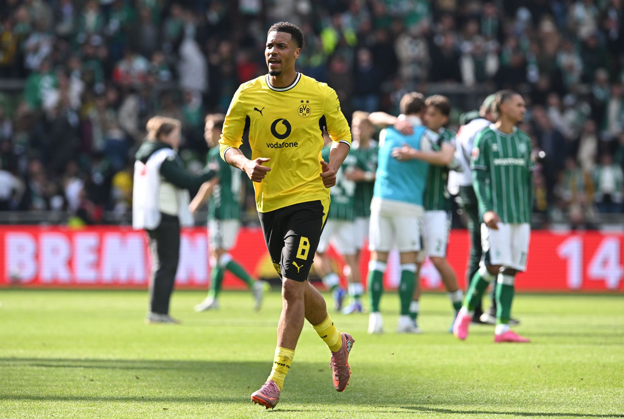 BVB-Sportchef Book: Nmecha-Verkauf im Sommer kein Thema