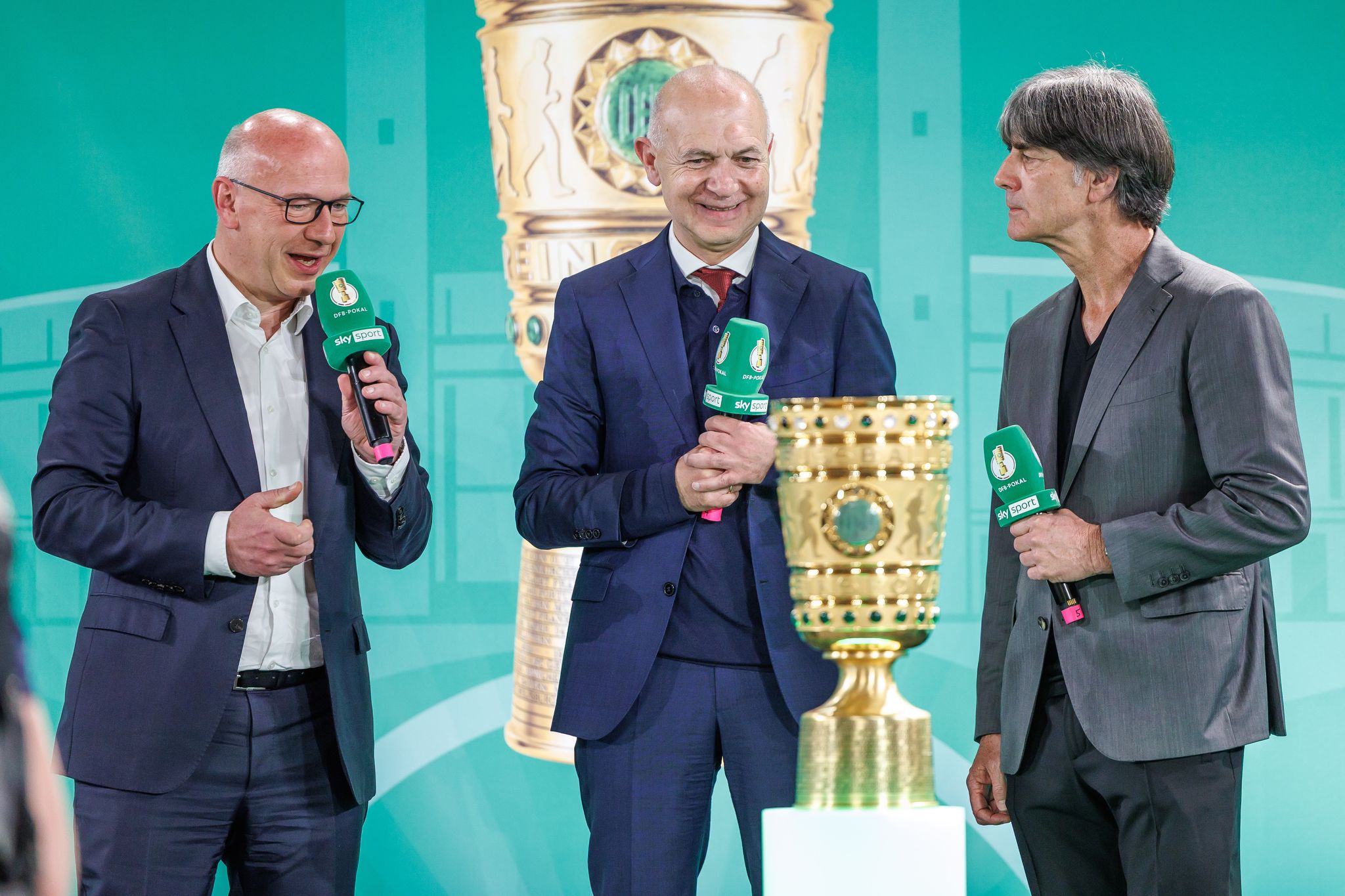 Löw sieht geringe Chancen für Rückkehr als Trainer