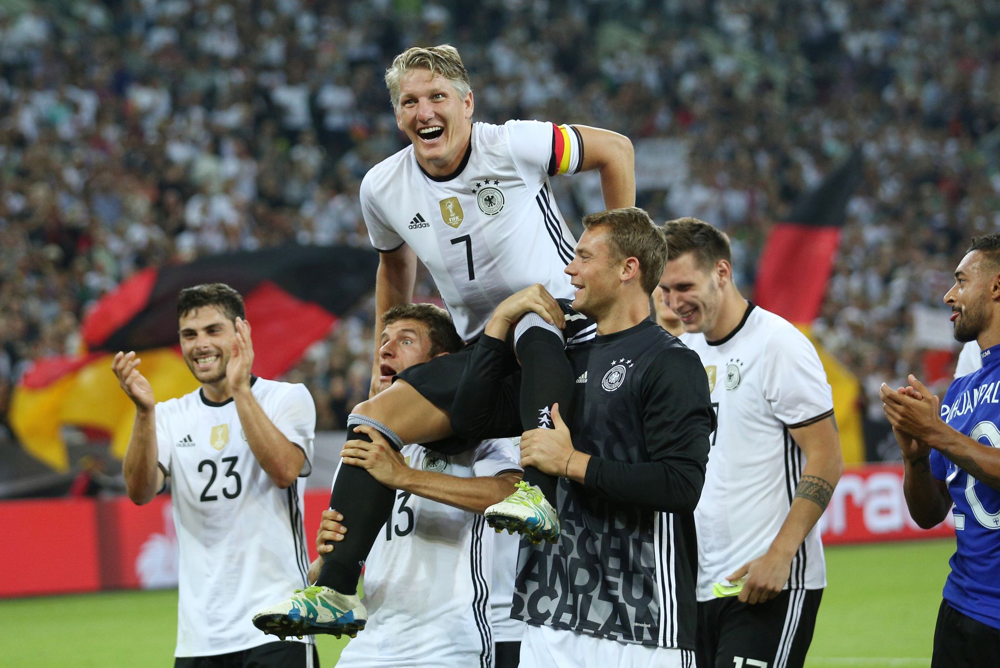 Letzter Sieg gegen Finnland beim Schweinsteiger-Abschied