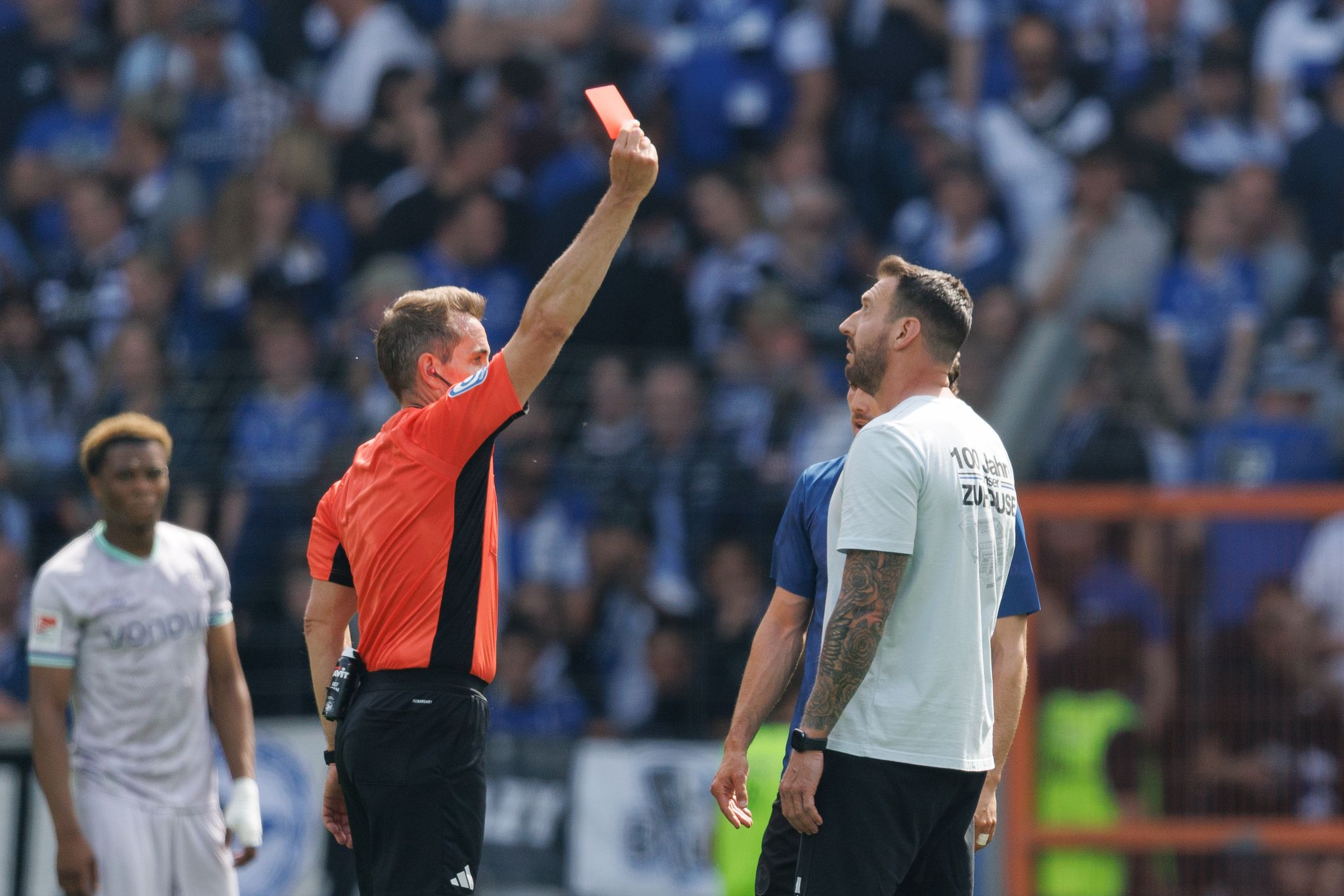 «Geisteskrank»: Arminia-Trainer Kniat sieht Rot nach 1:1