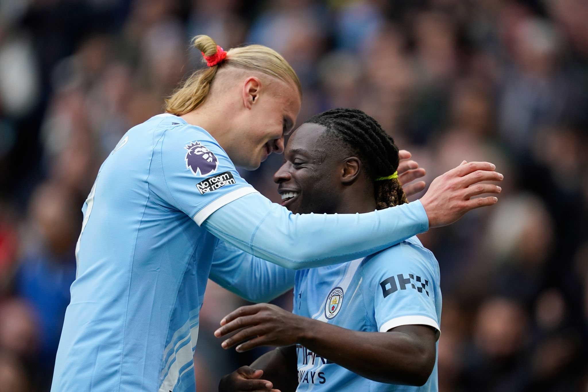 Man City bleibt mit 3:0 gegen Brentford im Titelrennen