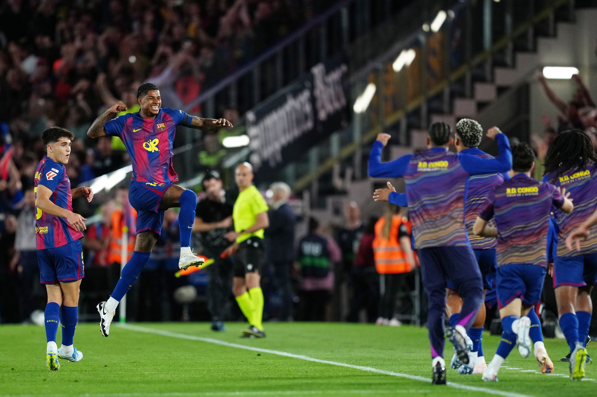 Sieg im Clásico: Barça ist Meister – Flick trauert um Vater