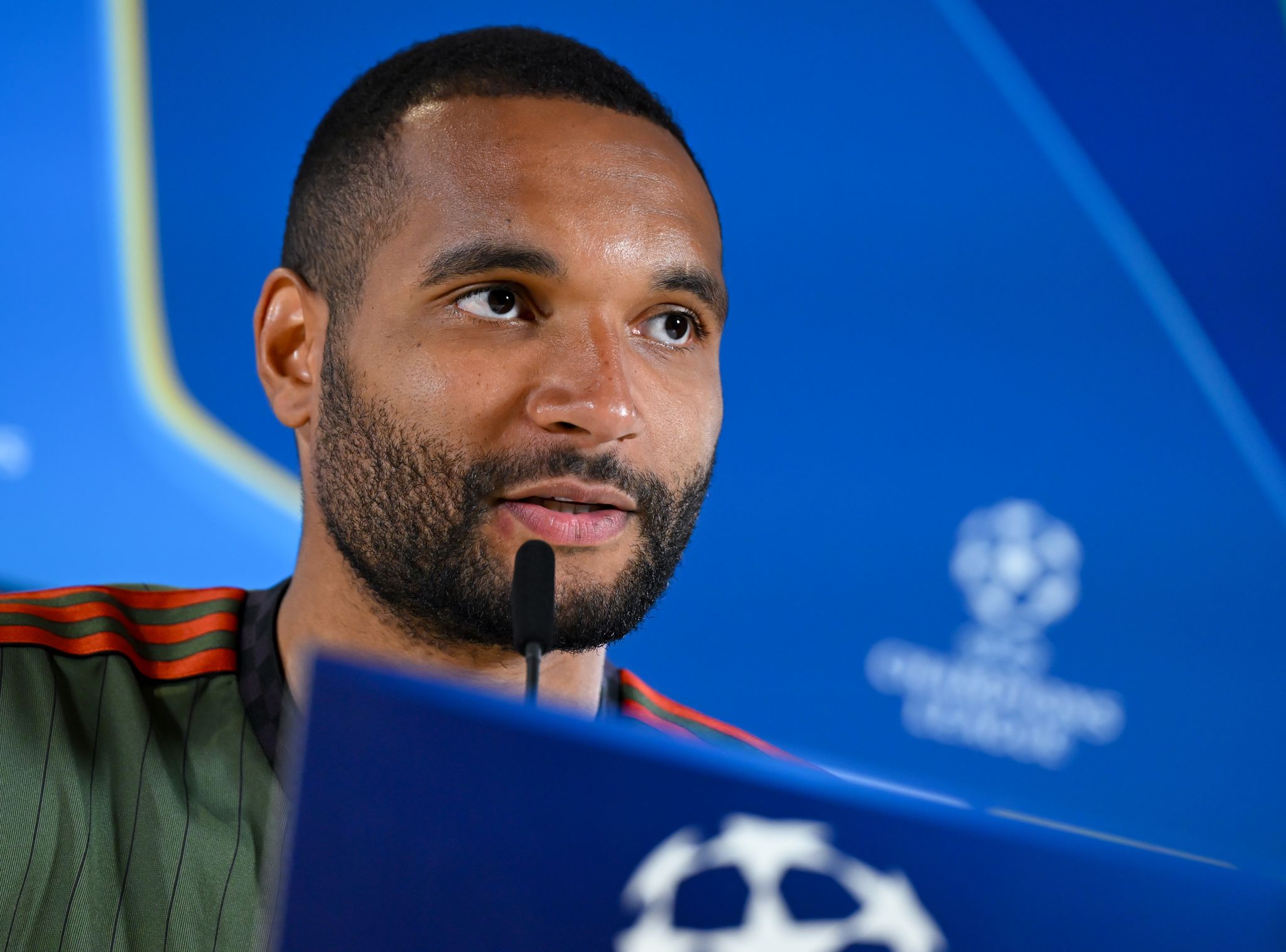 Bayern-Profi Tah deutlich: «Spielweise nicht ändern»