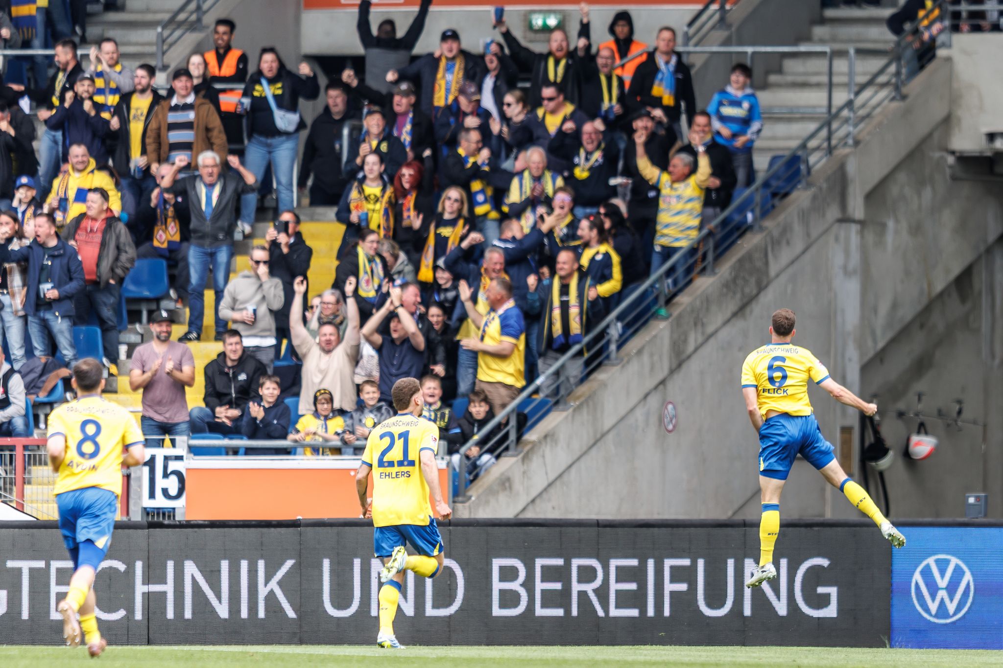 Heimsieg: Braunschweig verhindert vorzeitige Dynamo-Rettung