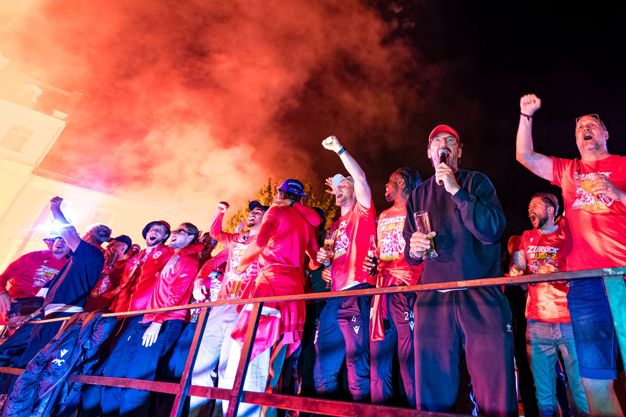 «Brennen Cottbus ab»: Energie euphorisch in die 2. Liga