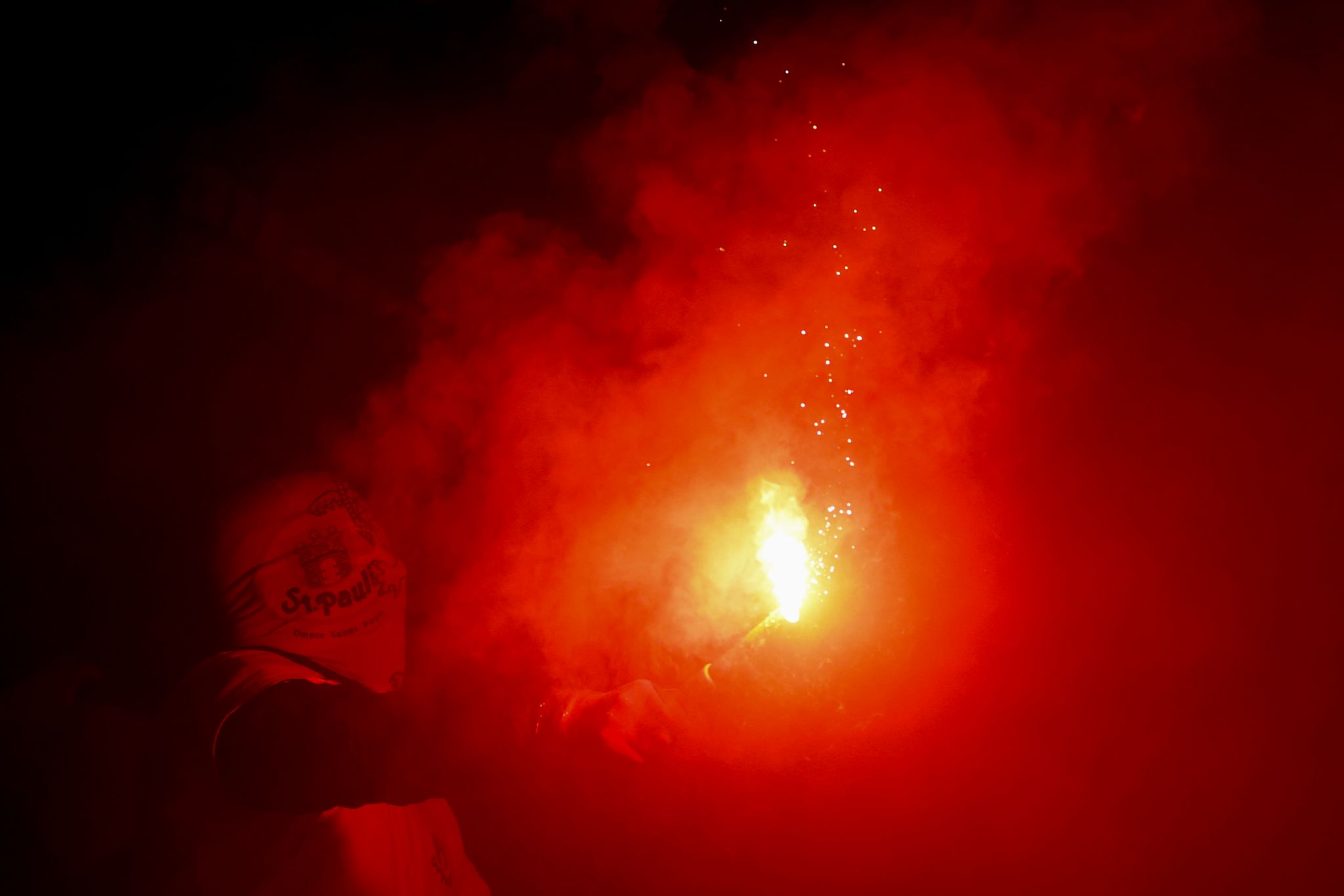Pyro beim Derby: Hohe Strafen für HSV und St. Pauli