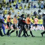 Chaos-Testspiel: Acht Mal Rot für Brasiliens Fußballerinnen