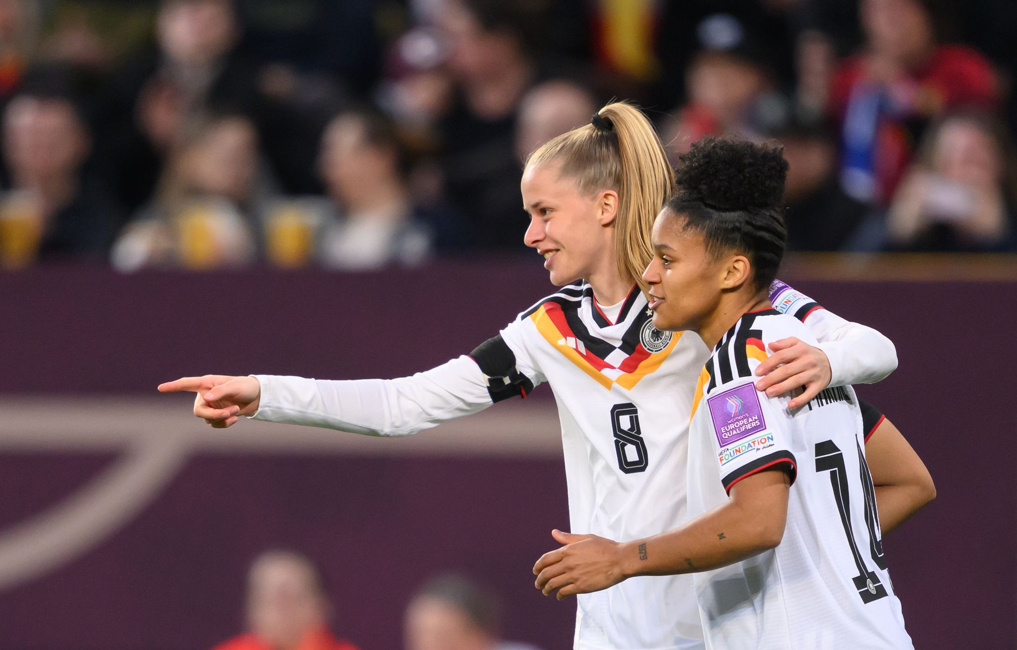 Wie die Bundesliga um ihre besten Fußballerinnen kämpft